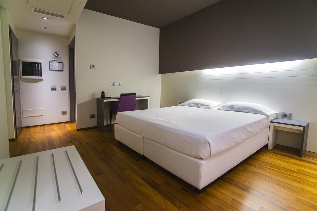 Hotel Mariet Romano di Lombardia Chambre photo