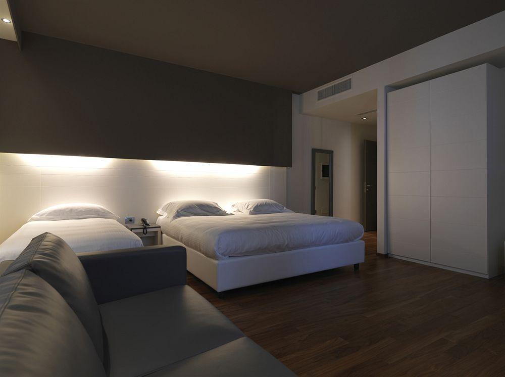 Hotel Mariet Romano di Lombardia Extérieur photo